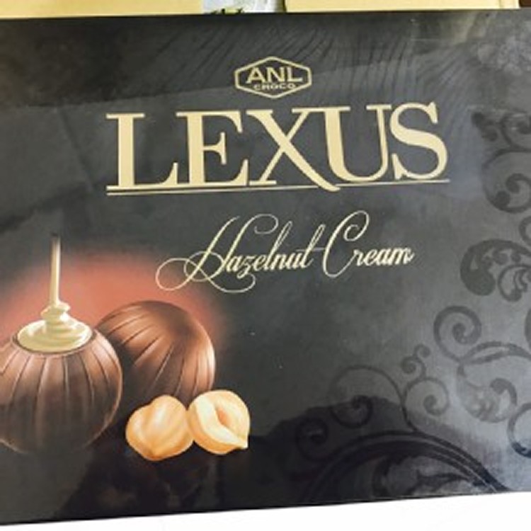 Lexus 榛果牛奶禮盒精裝版