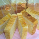 湯種十榖南瓜起司吐司(半條) 十種養生米加上大塊的起司讓您健康加分，厚片每半條約7片