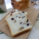 湯種亞麻仔蔓越莓核桃吐司