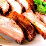 【秋吉碳烤】團員們一再推薦★厚肉豬肋排★ 特價：$179