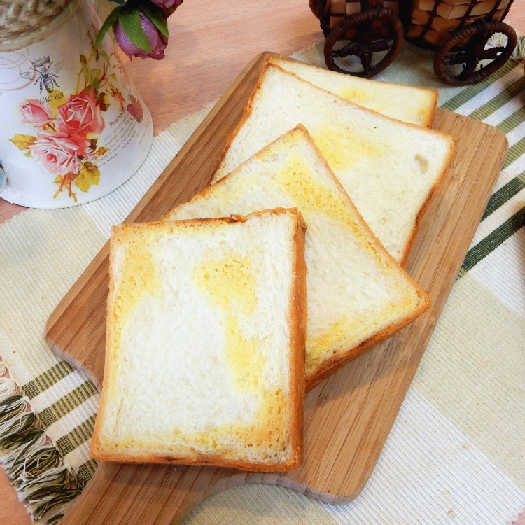 湯種鮮奶奶酥吐司(半條)