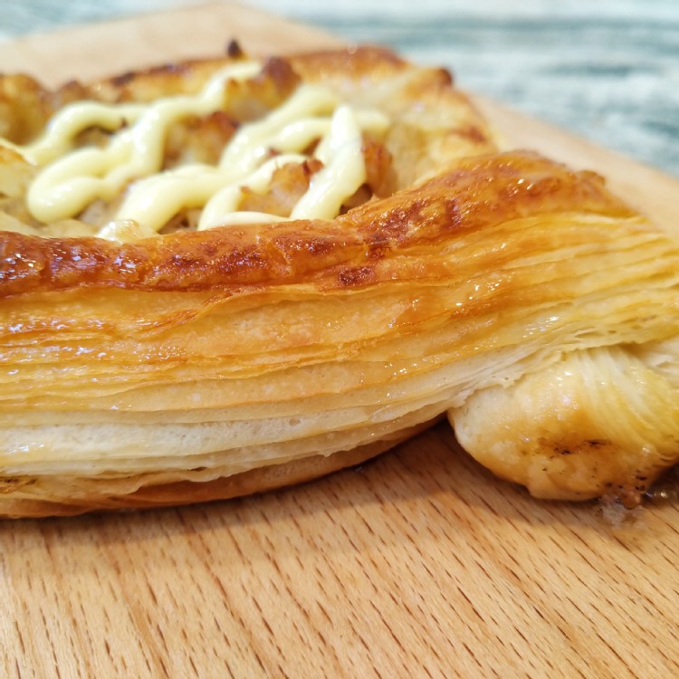 鮪魚洋蔥丹麥可頌