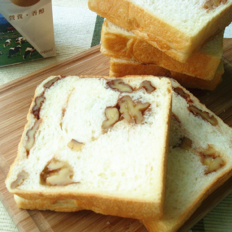 蜂蜜肉桂核桃吐司