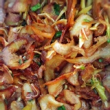 涼拌煙燻豬頭皮(原味/辣味) 特價：$65