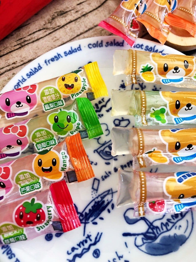 (濃縮果汁,鳳梨口味,葡萄口味,芒果口味,藤莓口味。