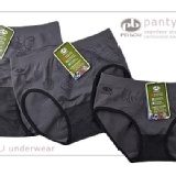 蝴蝶竹炭三角褲（非購買價） 玫瑰+蝴蝶百和黑絲絨竹炭纖維45% 尼龍紗45% 彈性紗10% 特價：$200