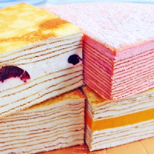 塔吉特幸福綜合千層蛋糕(草莓卡士達+牛奶+芒果奶凍+蕾雅起士)