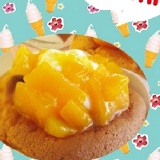 北海道戚風新鮮芒果冰淇林霜蛋糕 鮮奶與芒果牛奶的雙層內餡,冰鎮後如冰淇淋口感喔!!(六入裝)