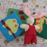 ↗☆LATITUDE小兔子掛件刺繡布書 ★寶寶的第一本遊戲書★