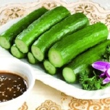 吉園圃認證農場出品 - 特優級好好小黃瓜 900g，長度約20cm，水分飽滿不裂果