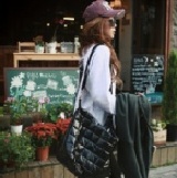 新款日韓明星款當季單肩包羽絨包─黑色.紅色