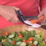 超夯!!社群網站賣到翻掉💗Clever cutter聰明切菜剪刀💗剪刀+砧板的超強二合一