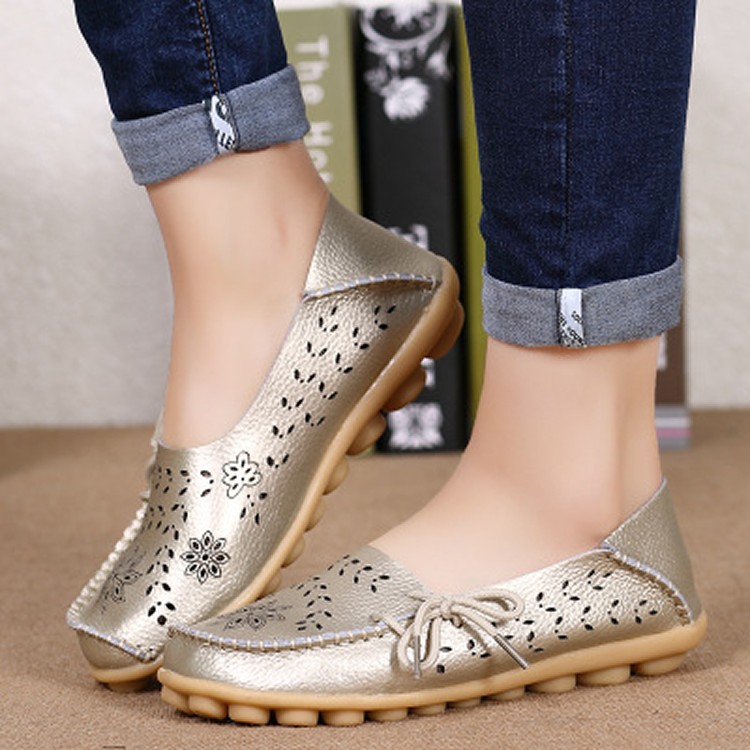 真皮牛筋底防滑鏤空雕花豆豆/懶人鞋★耐震透氣★香檳
