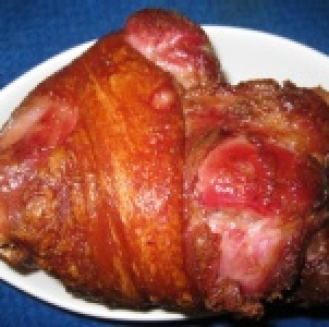 煙燻德國豬腳 附蜂蜜芥茉醬 特價：$200