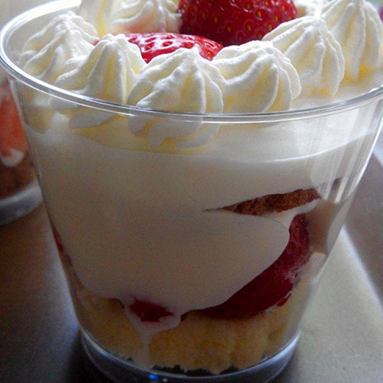 草莓杯杯-Rita's Homemade Bakery