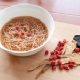 ★輕鬆美味素食 ● 當歸枸杞口味★ 天然低卡 方便輕食 ◆ 家常美味金絲麵—元氣養生雋永好滋味-4入 ★一盒內含四包★純素元氣滿點，養生首選★慶祝榮獲【國家品質金牌獎】全面幸福分享特價專案實施中 特價：$65