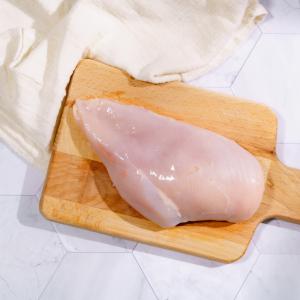 免運!【NN yummy】生鮮去皮清肉 雞胸肉(每片真空包裝) 1公斤(每片真空包裝) (10包，每包221.4元)