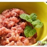 絞肉(瘦：油＝8：2)：600g 特價：$175