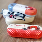 1046♥普拉♥巴黎的生活 眼鏡盒 收納盒 ~~2012最新 7.15~20到貨 (隨機出貨)