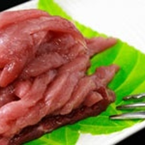 圓肉(俗稱:老鼠肉)切絲