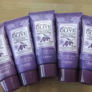 韓國屈臣氏 紫色包裝 Olive 護手霜