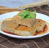 麻辣臭豆腐 有機的臭豆腐.....一份特價59元(10塊裝)到1/1日喔~~ 特價：$59