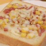 厚片吐司被薩 - 火腿玉米