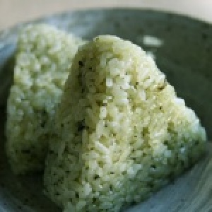 發芽玄米飯糰(青海苔起司)