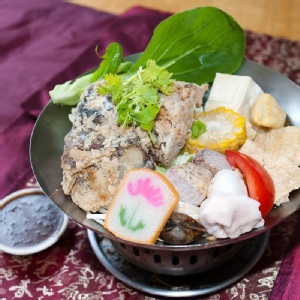 沙茶魚頭鍋（1人份） 特價：$90